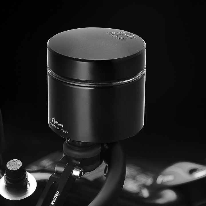 RIZOMA Depósito de líquido para freno delantero Rizoma, diseño simple y seguro tu moto CT027