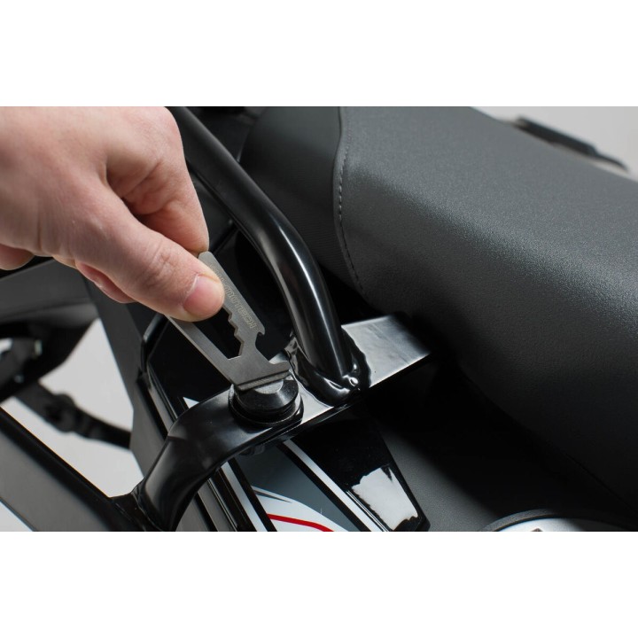 SW-MOTECH Llavero multiherramienta de acero inoxidable WERGIV02210000